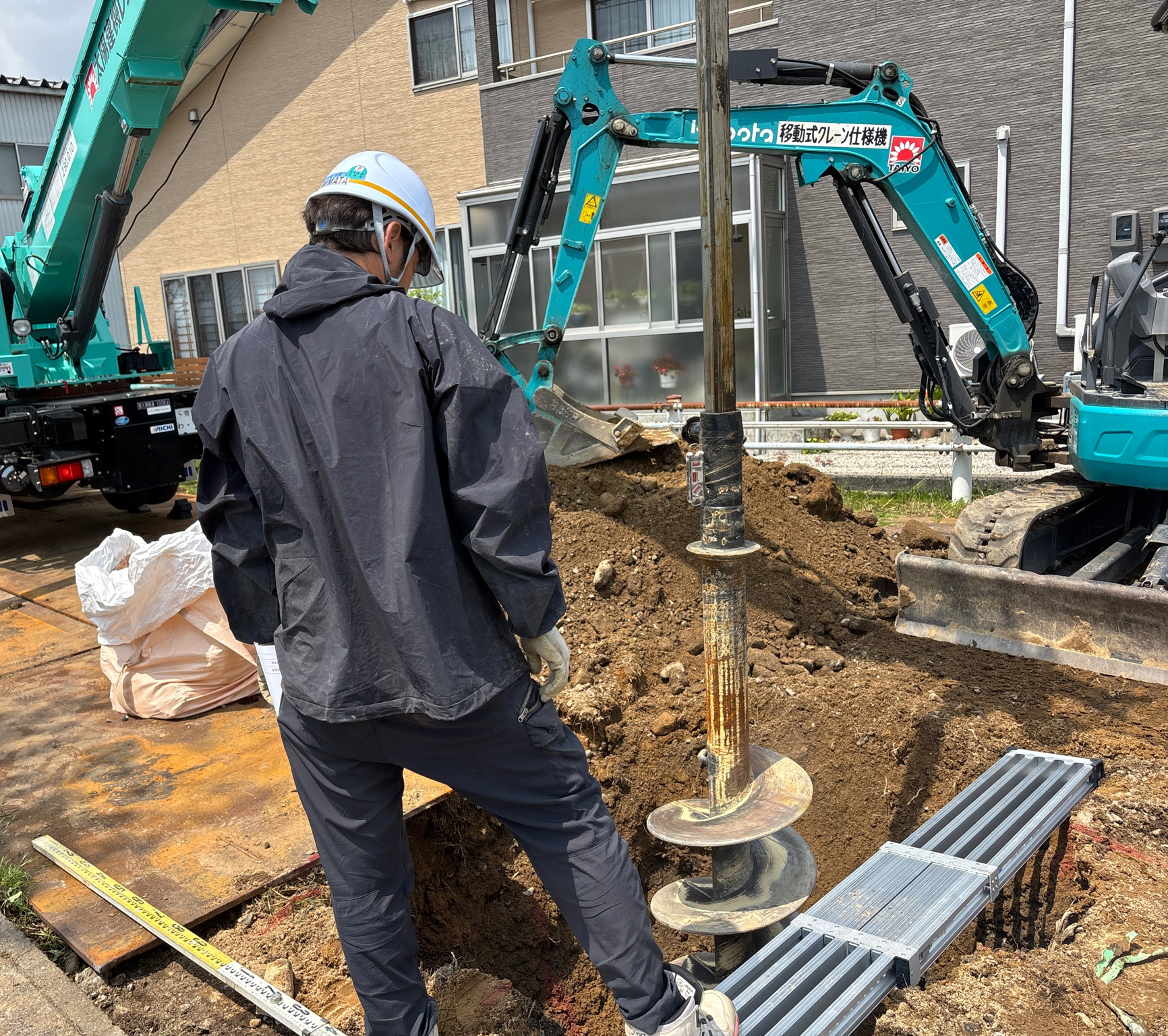 移動体通信基地局工事の画像